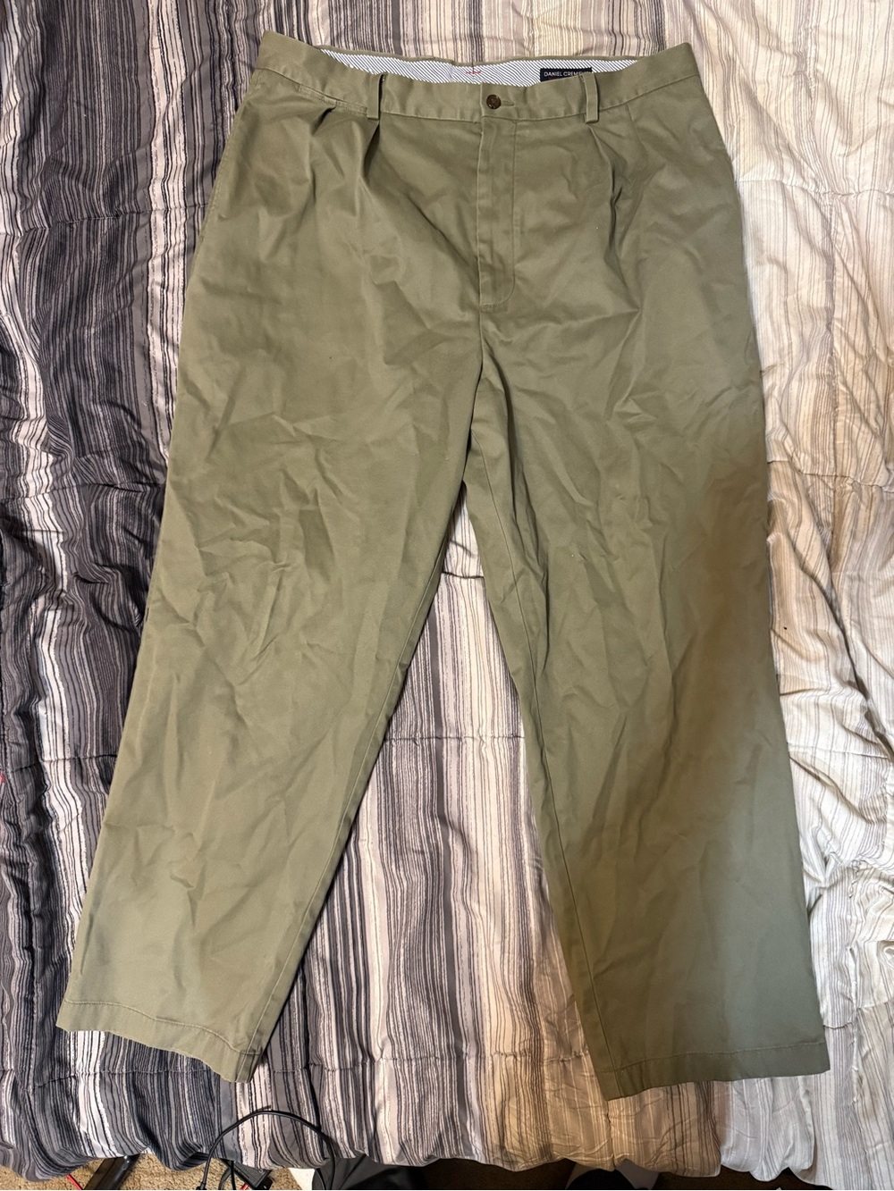 Daniel Cremieux Olive Green Pleated Chinos